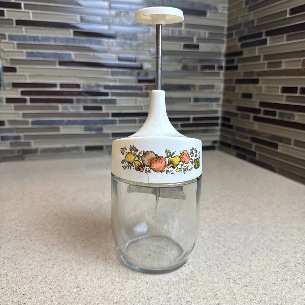 Vintage Gemco Spice of Life Glass Nut / Vegetable Chopper Plastic Garden Motif